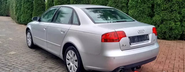 AUDI A4 2.0 (130 KM)