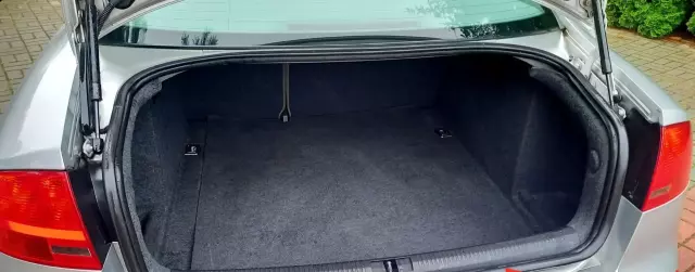 AUDI A4 2.0 (130 KM)