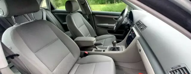 AUDI A4 2.0 (130 KM)