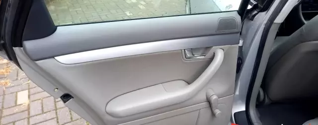 AUDI A4 2.0 (130 KM)