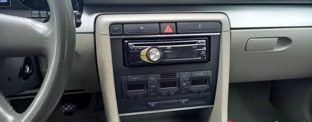 AUDI A4 2.0 (130 KM)