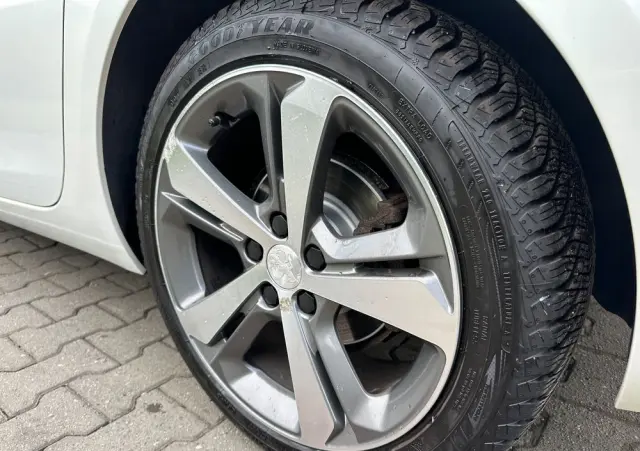 PEUGEOT 308 BlueHDi 150 Automatik Stop & Start Allure