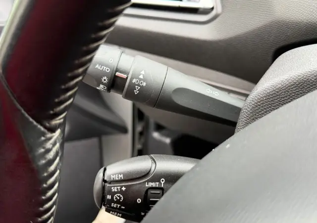 PEUGEOT 308 BlueHDi 150 Automatik Stop & Start Allure