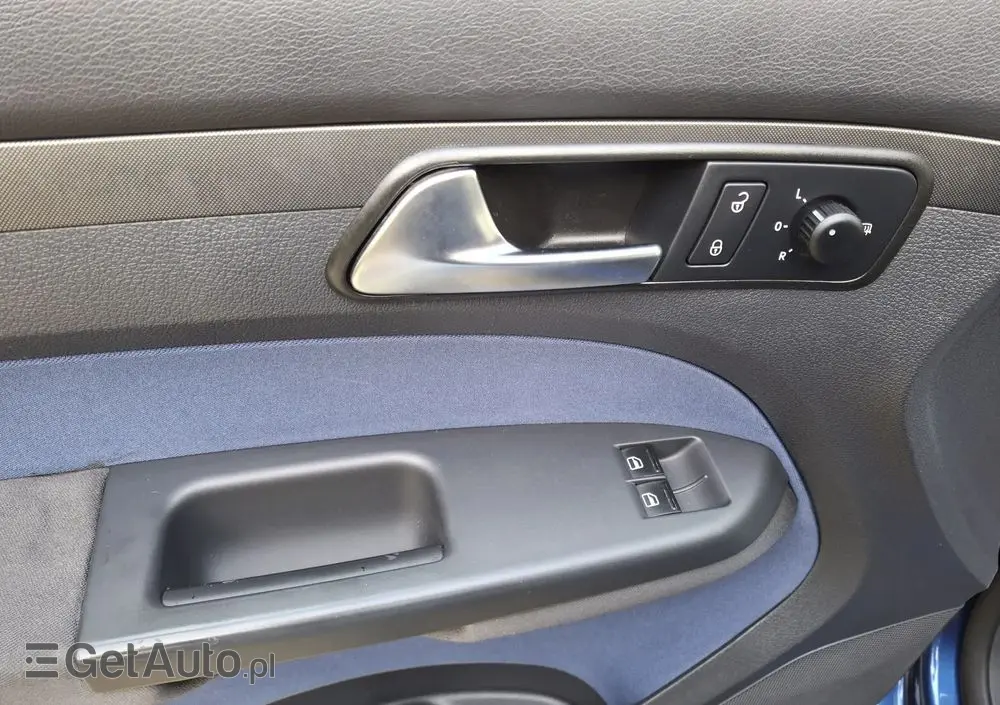 VOLKSWAGEN Touran 1.6 Basis