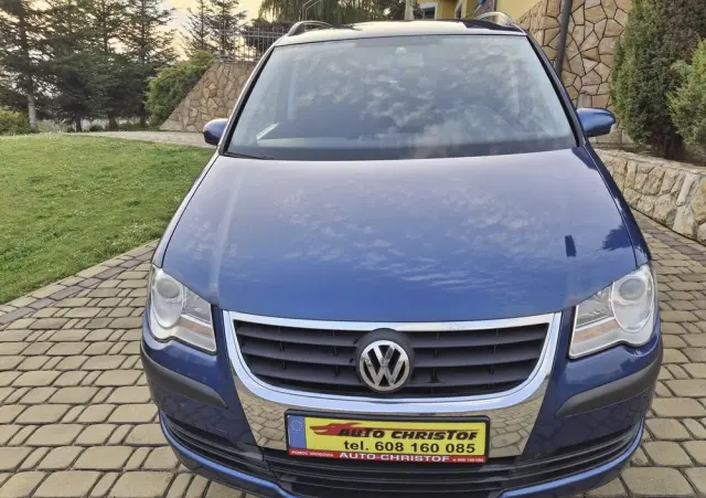 VOLKSWAGEN Touran 1.6 Basis