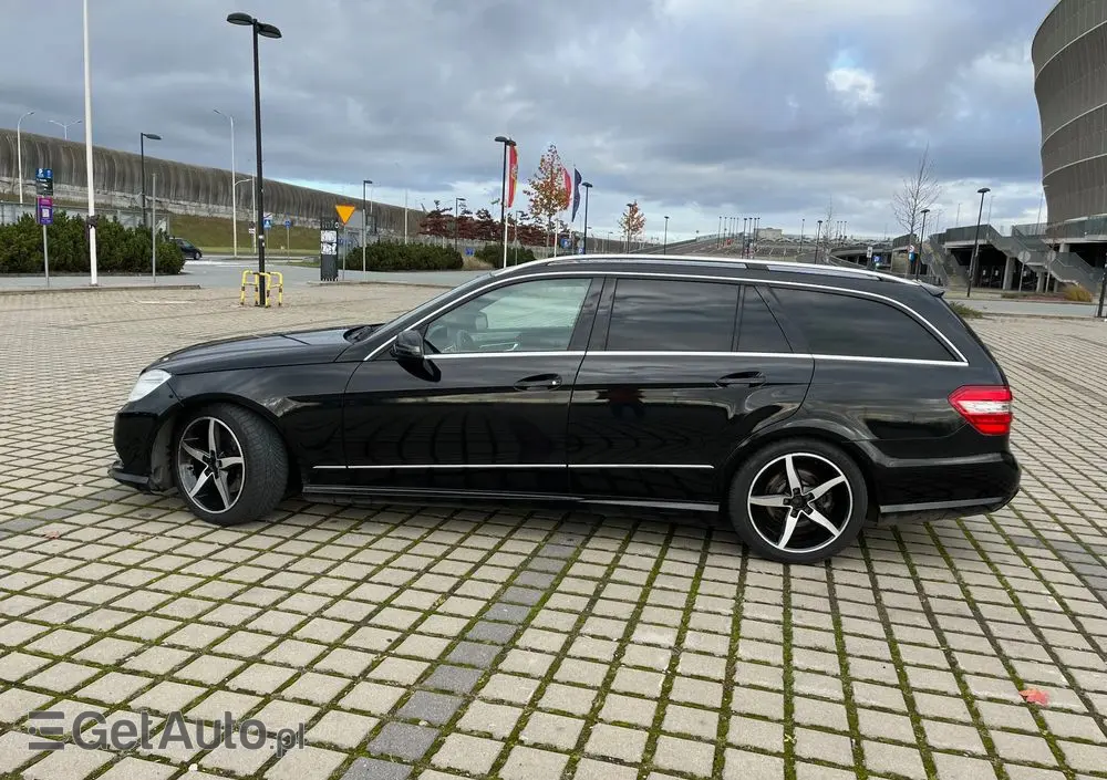 MERCEDES-BENZ Klasa E 300 CDI BlueEff Avantgarde