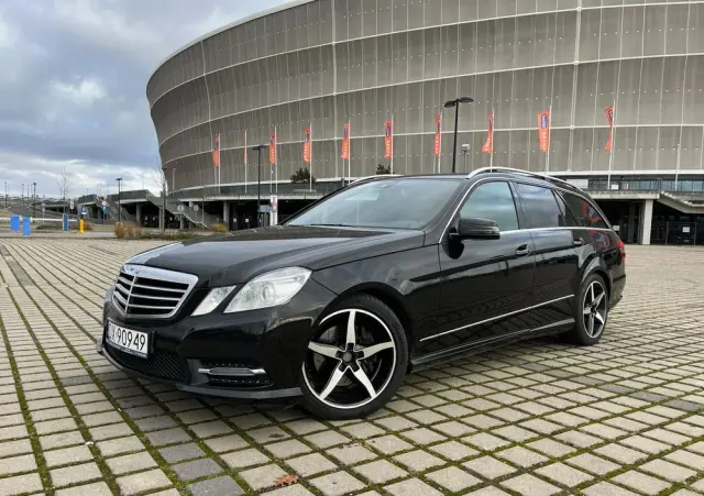 MERCEDES-BENZ Klasa E 300 CDI BlueEff Avantgarde
