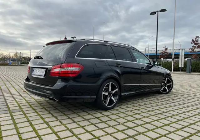 MERCEDES-BENZ Klasa E 300 CDI BlueEff Avantgarde