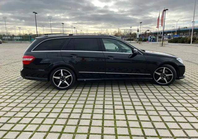 MERCEDES-BENZ Klasa E 300 CDI BlueEff Avantgarde