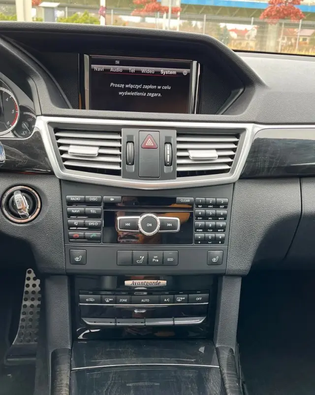 MERCEDES-BENZ Klasa E 300 CDI BlueEff Avantgarde