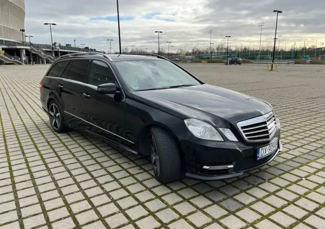 MERCEDES-BENZ Klasa E 300 CDI BlueEff Avantgarde