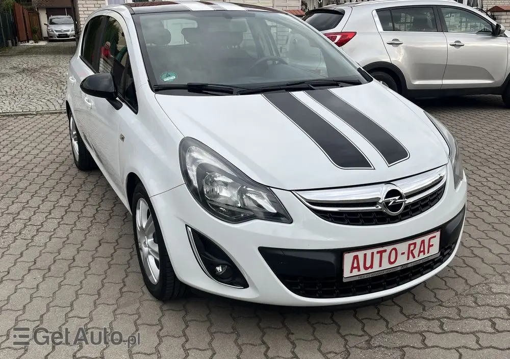 OPEL Corsa 1.2 16V Edition 150
