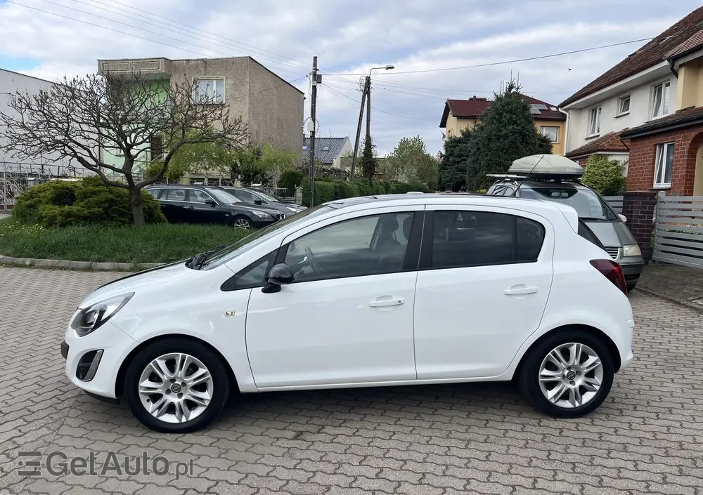OPEL Corsa 1.2 16V Edition 150