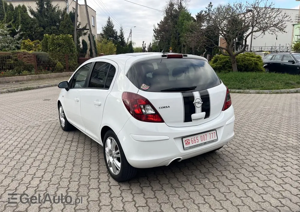 OPEL Corsa 1.2 16V Edition 150