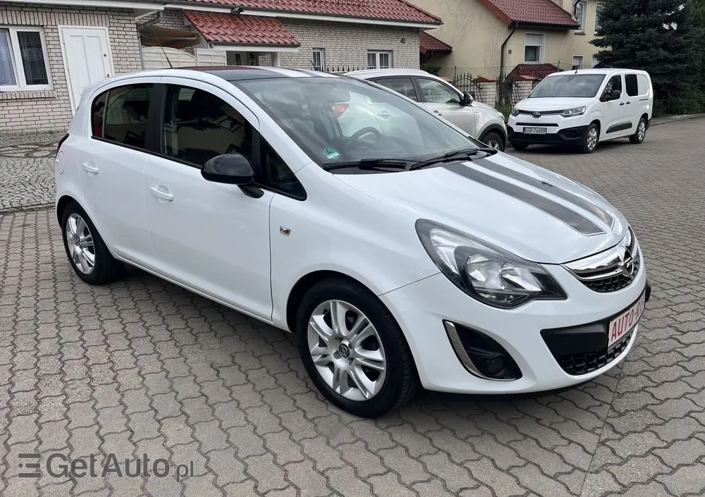 OPEL Corsa 1.2 16V Edition 150