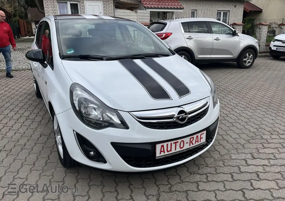 OPEL Corsa 1.2 16V Edition 150