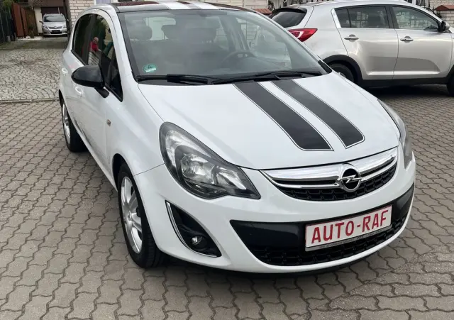 OPEL Corsa 1.2 16V Edition 150