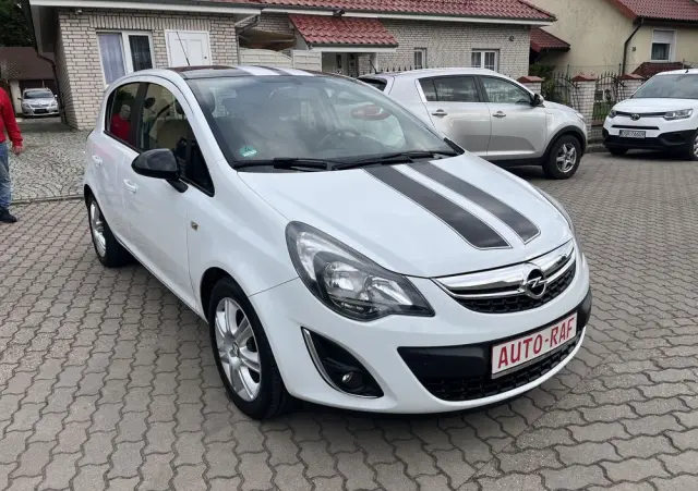 OPEL Corsa 1.2 16V Edition 150