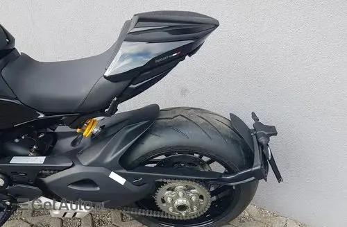 DUCATI Diavel 