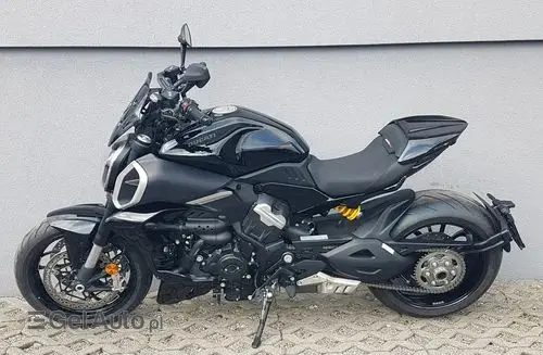 DUCATI Diavel 