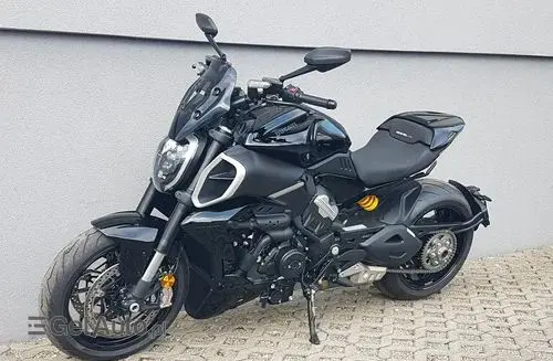 DUCATI Diavel 