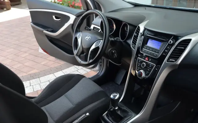 HYUNDAI I30 