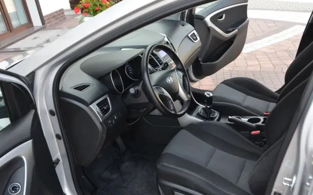 HYUNDAI I30 