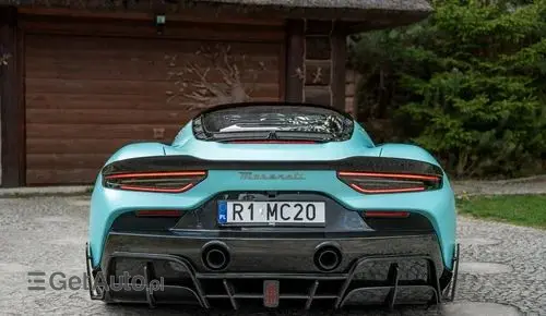 MASERATI MC20 