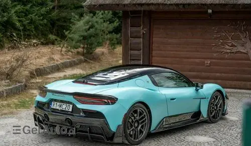 MASERATI MC20 