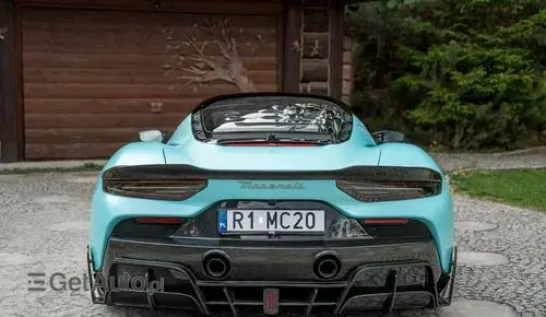 MASERATI MC20 