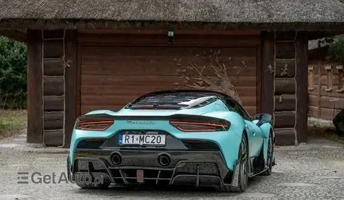 MASERATI MC20 