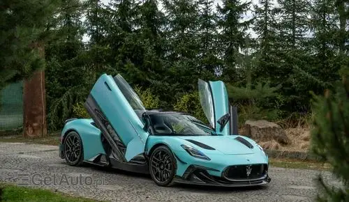 MASERATI MC20 