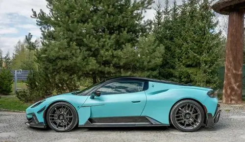 MASERATI MC20 