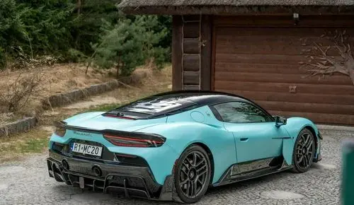 MASERATI MC20 