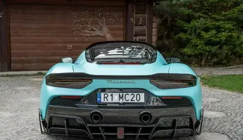 MASERATI MC20 
