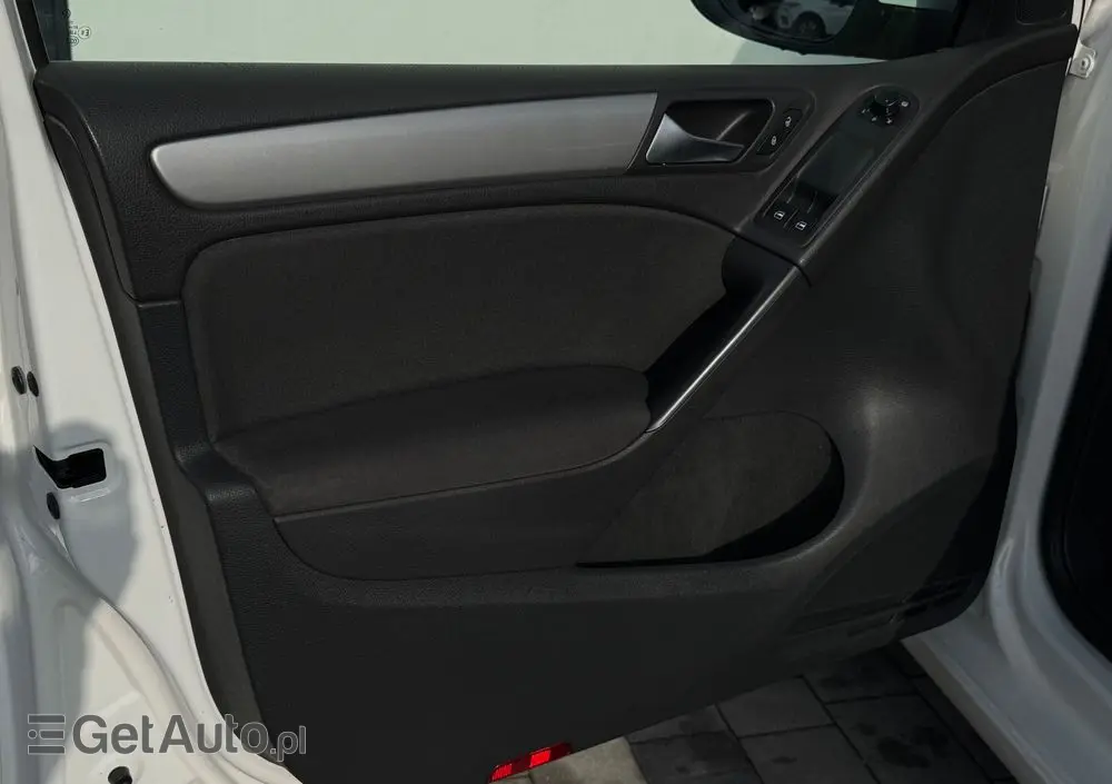 VOLKSWAGEN Golf 1.4 Trendline