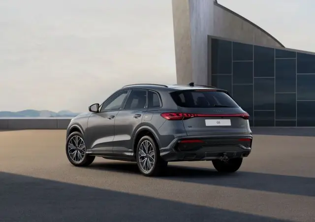 AUDI Q5 