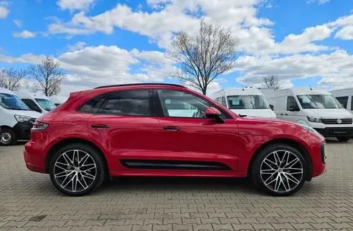 PORSCHE Macan 