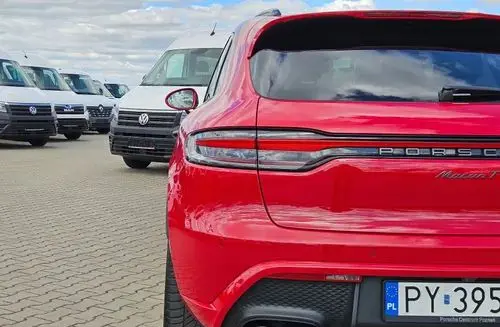 PORSCHE Macan 