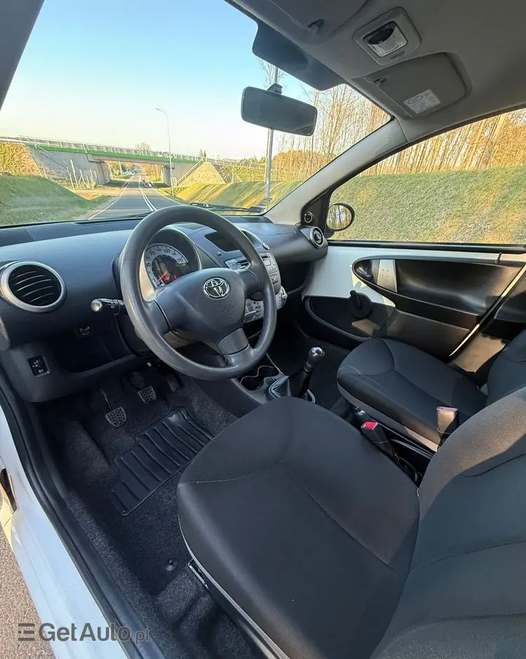TOYOTA Aygo 1.0 VVT-i Sprint