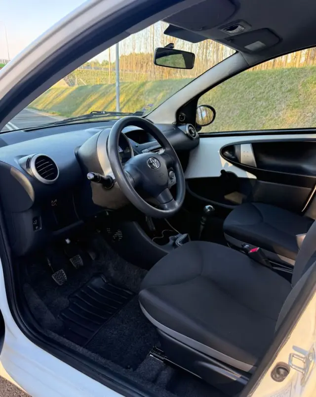 TOYOTA Aygo 1.0 VVT-i Sprint