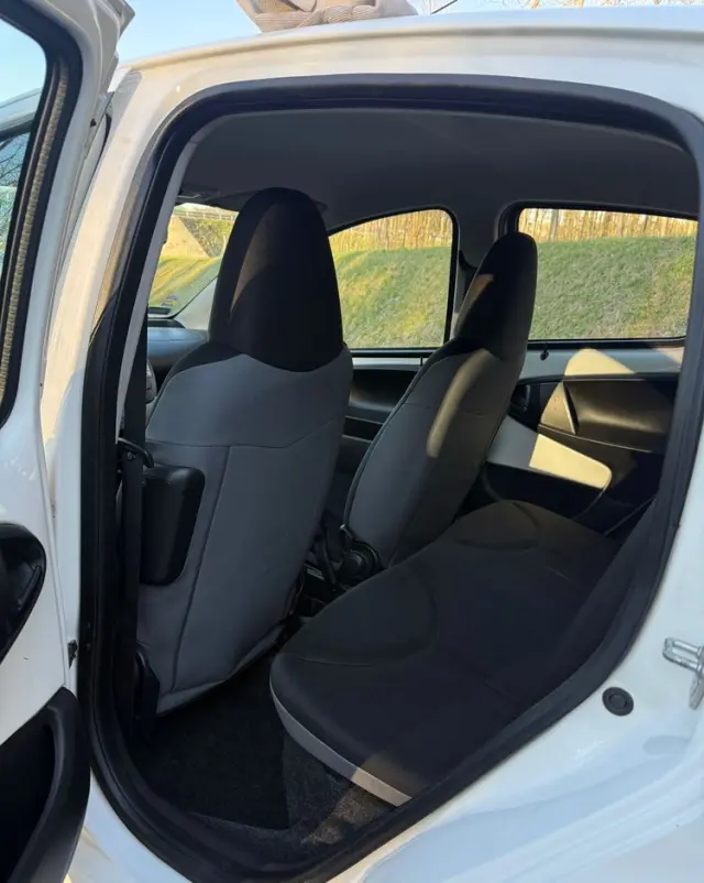 TOYOTA Aygo 1.0 VVT-i Sprint