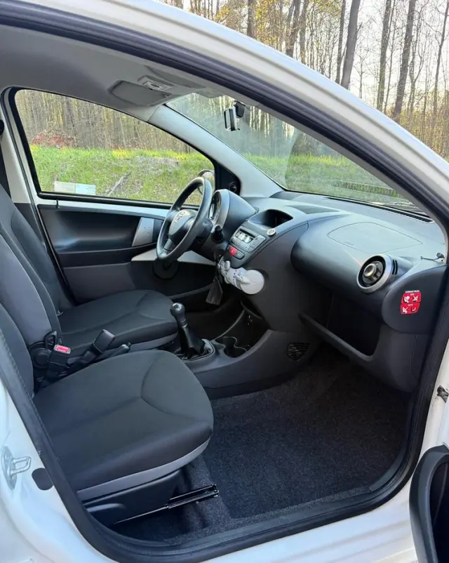 TOYOTA Aygo 1.0 VVT-i Sprint