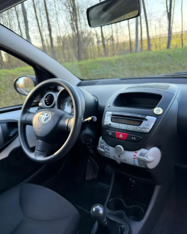 TOYOTA Aygo 1.0 VVT-i Sprint