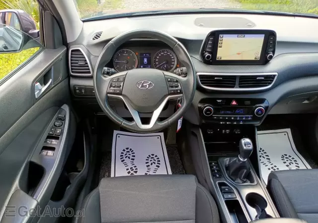 HYUNDAI Tucson 