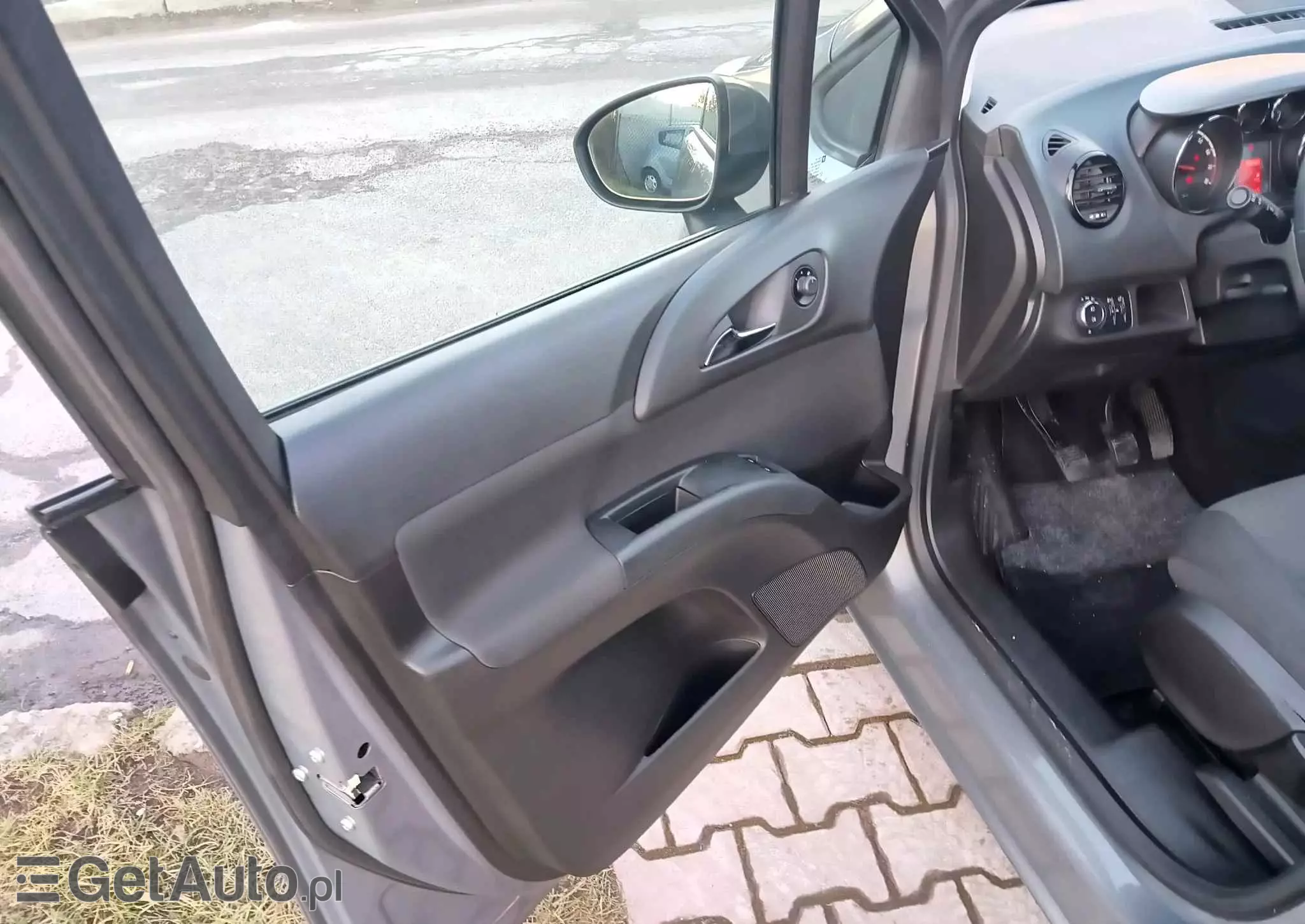 OPEL Meriva 1.4 Design Edition