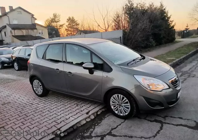 OPEL Meriva 1.4 Design Edition