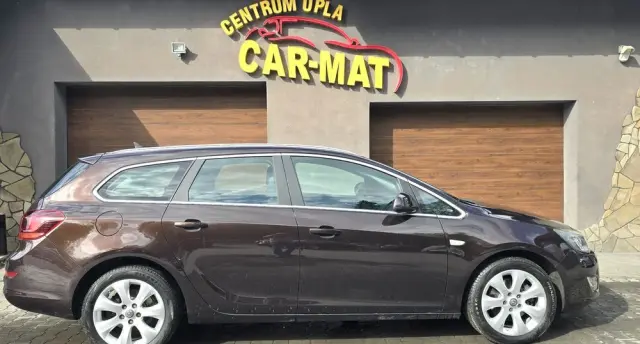 OPEL Astra 1.6 Turbo Innovation
