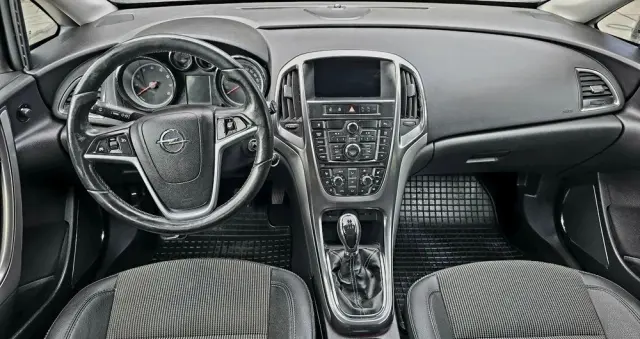OPEL Astra 1.6 Turbo Innovation