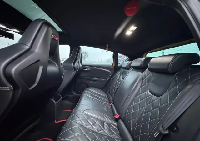 SEAT Leon 2.0 T FSI Cupra R